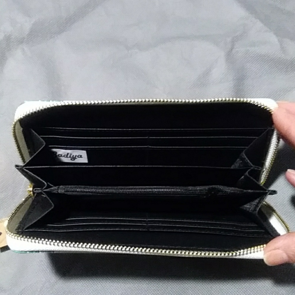 Wallet - Picture 2 of 2